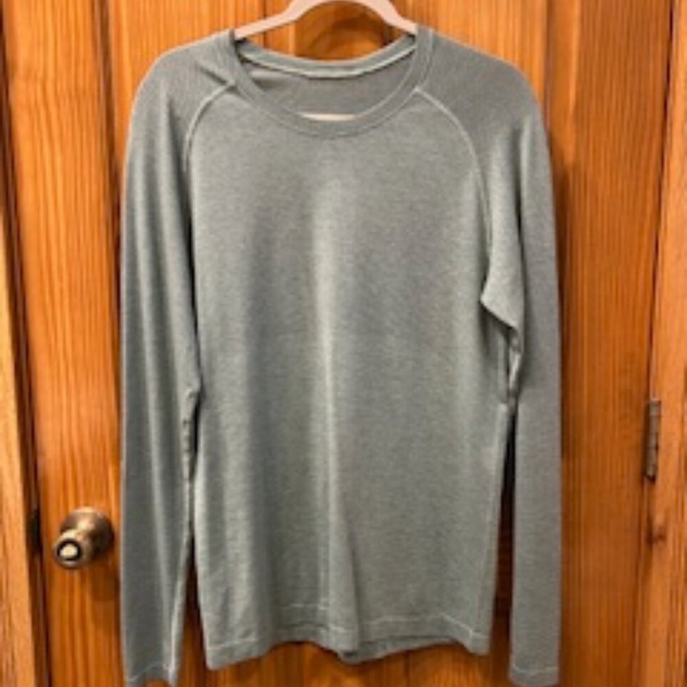 Lululemon Mens Metal Vent Tech 2.0 Long Sleeve Size L Green